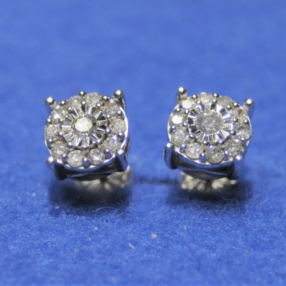 Real Diamond Halo style Illusion studs gives illusof 2 ct